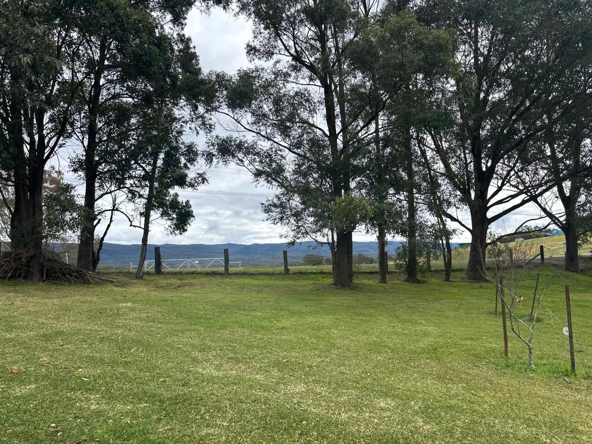 Blueberry Hills On Comleroy Farmstay - Self-Contained Cottages Kurrajong ภายนอก รูปภาพ