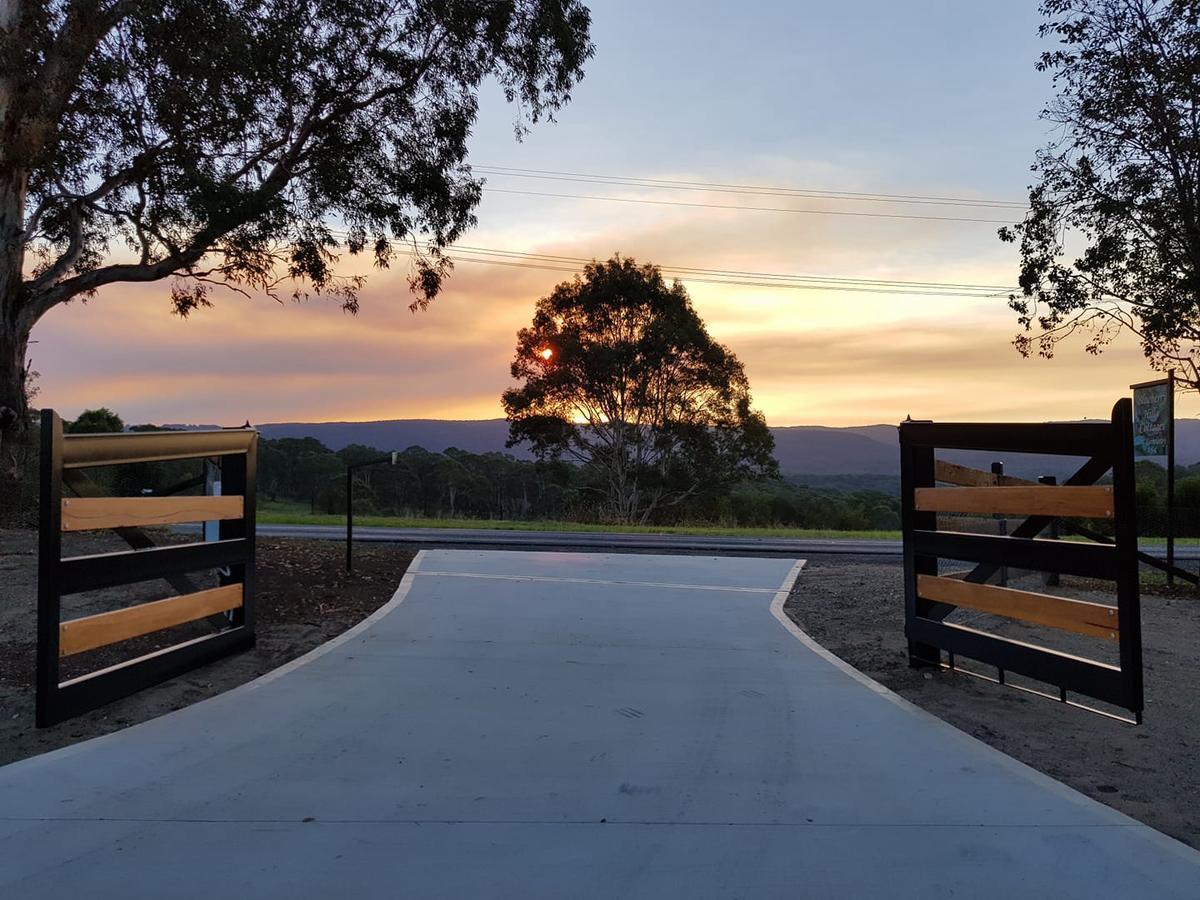 Blueberry Hills On Comleroy Farmstay - Self-Contained Cottages Kurrajong ภายนอก รูปภาพ